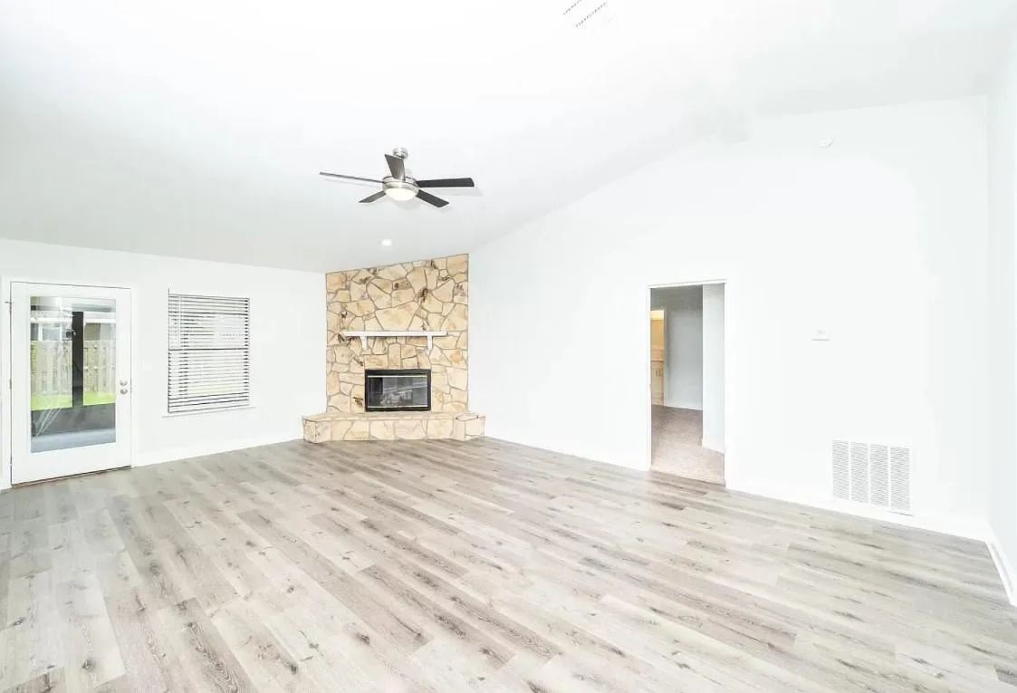 10936 Steeding Horse Dr — Photo 4