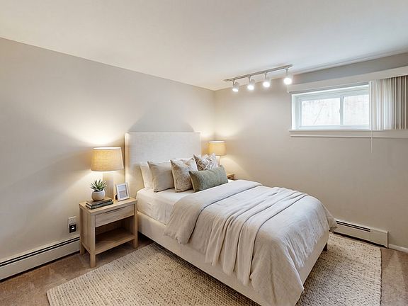 5th image of 11859 N Main St Unit 1