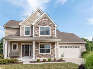 2801 Mohican Cir, Waukesha, WI 53189