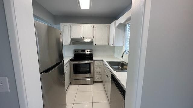 1st image of 2311 NE 36th St APT 2C