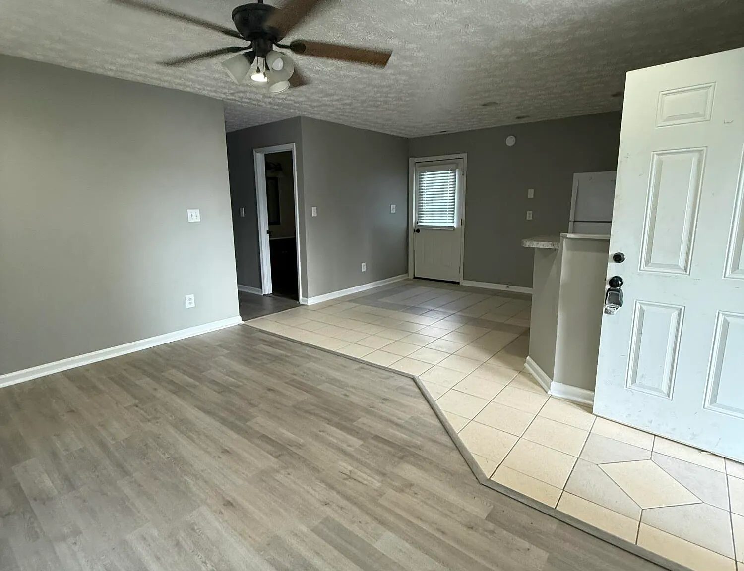 3 bed, 2.0 bath, 1188 sqft, $1,750 — Photo 3