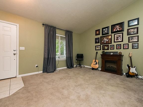 3rd image of 10605 S Poplar Grove Dr