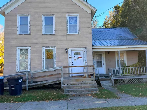 35 Main St, Waddington, NY 13694