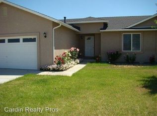 641 Wedge Ln, Fernley, NV 89408