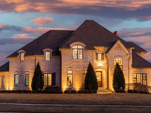 39W677 Switchgrass Ln, Saint Charles, IL 60175