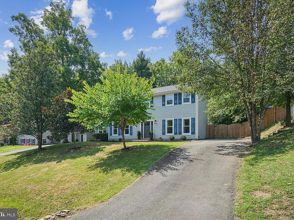 1st image of 114 Pewter Ln