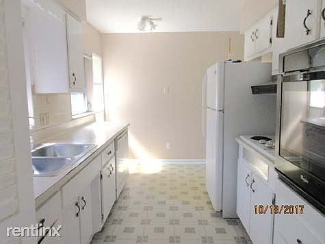 2nd image of 13936 Bermuda Dr