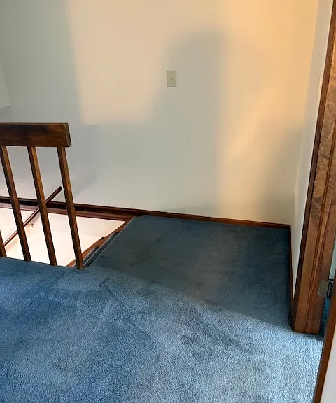 upstairs hallway to stairwell