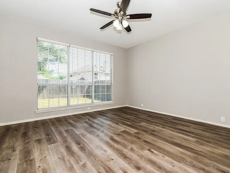 1333 Mill Wood Ln — Photo 10