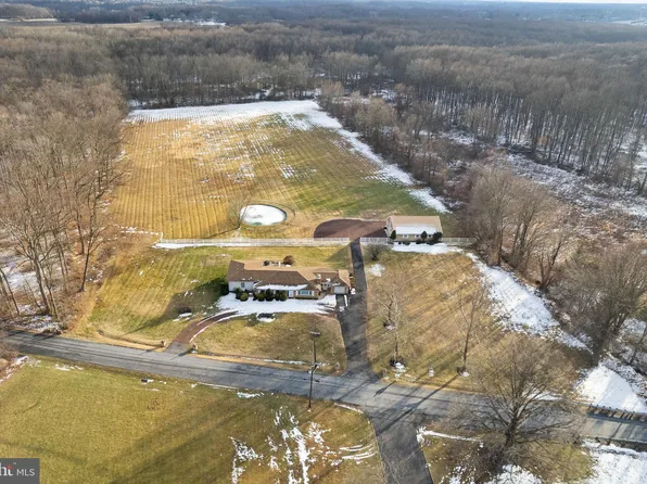 347 Edgebrook Rd, Robbinsville, NJ 08691