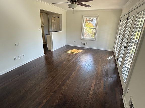 3rd image of 1071 Pinedale Dr SE