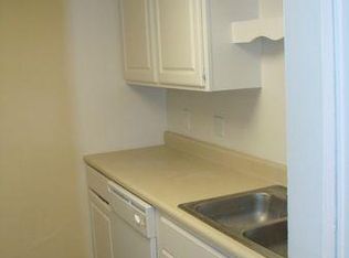 8406 Devonshire Ct, Indianapolis, IN 46260