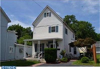 1st image of 217 E Ayre St