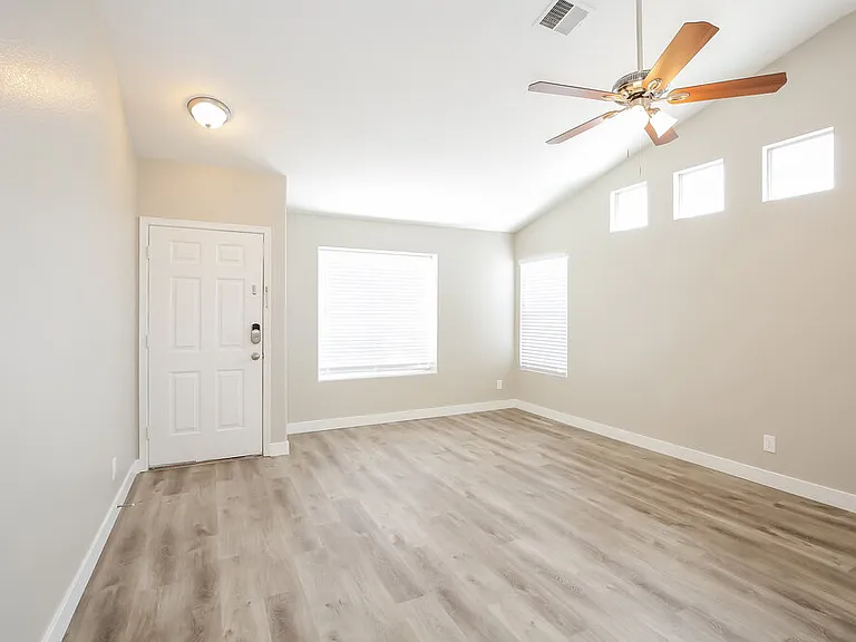 3214 Avawatz Ct — Photo 3