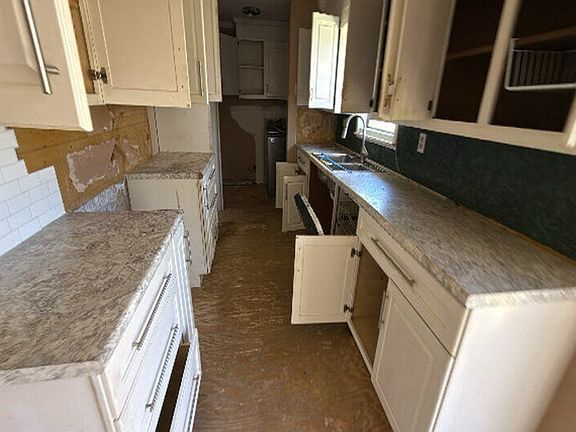 2nd image of 1375 Levine Rd
