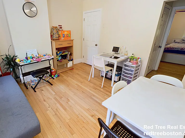 49 Cameron St — Photo 3
