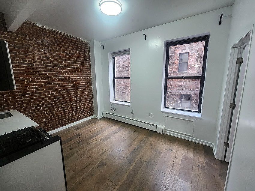 1st image of 971 Columbus Ave APT 3
