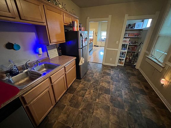 4th image of 3159-59A N Booth St