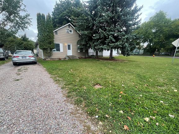 3rd image of 804 5th Ave E