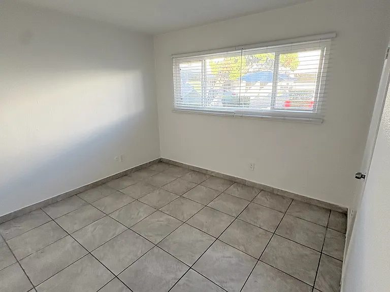 6623 Woodley Ave #6 — Photo 7