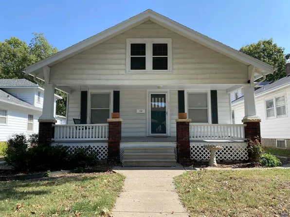 218 SW Broadmoor Ave, Topeka, KS 66606
