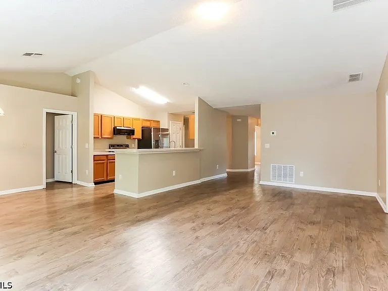 10730 Apple Blossom Trl E — Photo 11