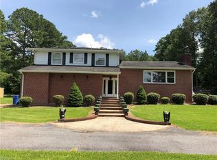 2401 Saint Brides Rd W, Chesapeake, VA 23322