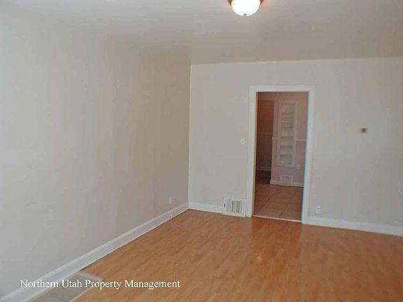2 Front Room_09292016