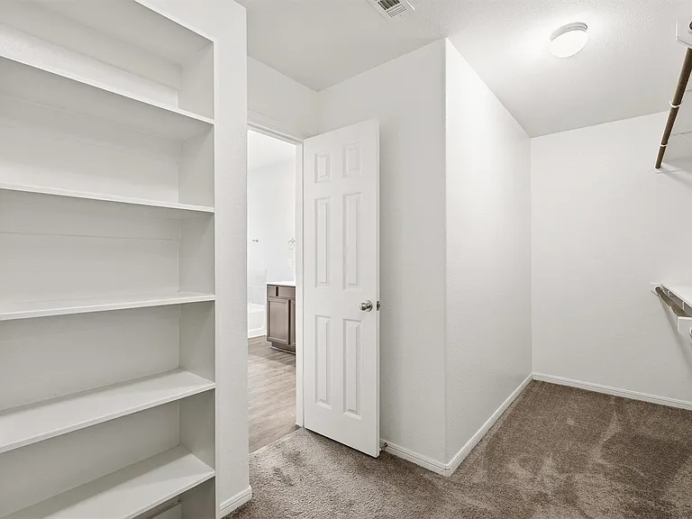 6303 Cambrai Wood Ln — Photo 23