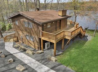 204 Forest Dr, Hawley, PA 18428