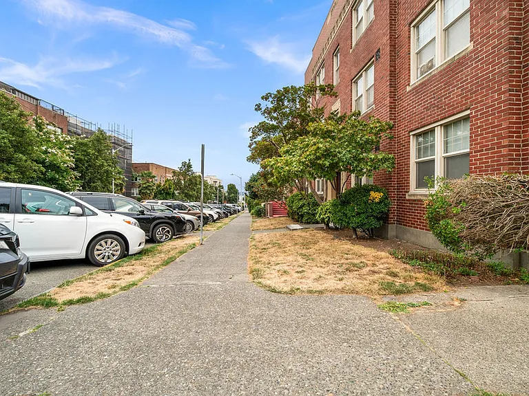 Marianne Apartments | Lower Queen Anne Living Near Seattle Center | 2 MONTHS FREE! — Photo 2
