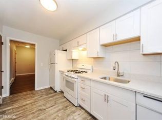 1000 Waukegan Rd, Deerfield, IL