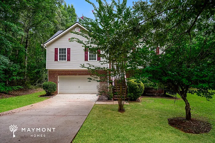 4 bed, 2.5 bath, 1852 sqft, $2,095 — Photo 1