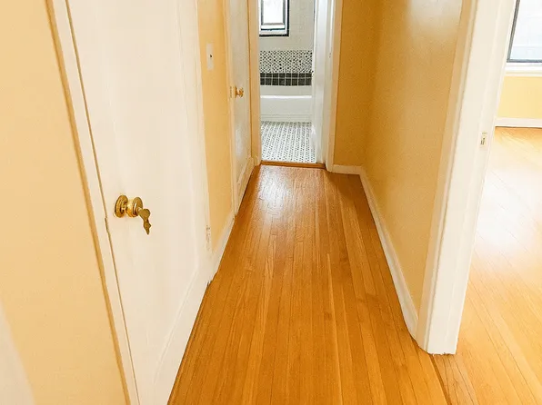 2821 Kings Highway image 14 of 18