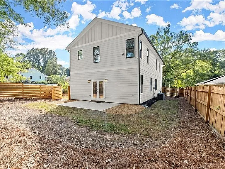 2145 Park Ter — Photo 44