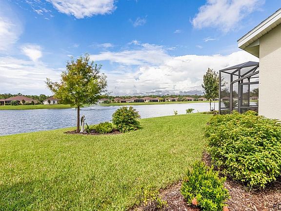 4th image of 60 Arena Lake Dr