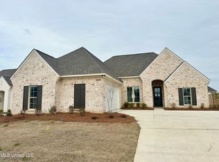 444 Aurora Cir, Canton, MS 39046