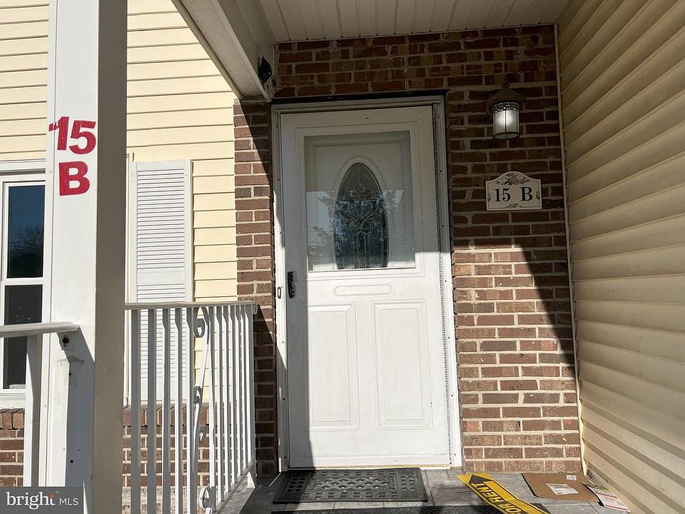 1st image of 15 Delar Pkwy #15B
