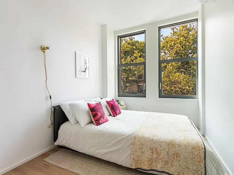 955 Sterling Pl #415 — Photo 7