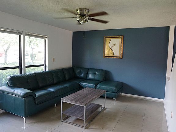 3rd image of 8175 Sutton Pl N