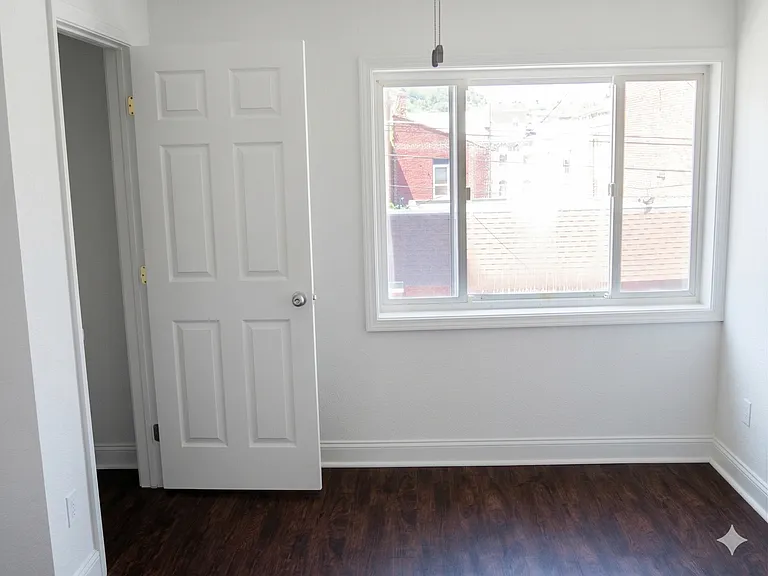 139 S 15th St — Photo 11