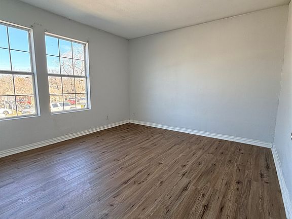 3rd image of 2700 Bideker Ave