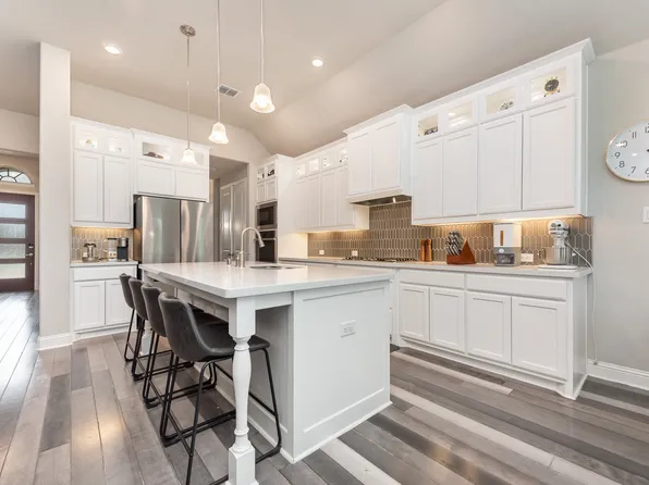 352 Sandy Creek Dr, Sunnyvale, TX 75182