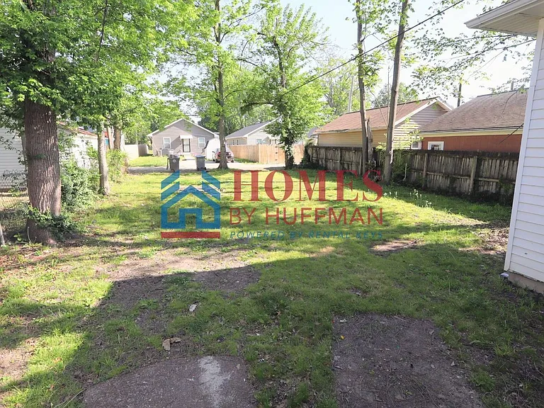 638 Jackson Ave — Photo 18