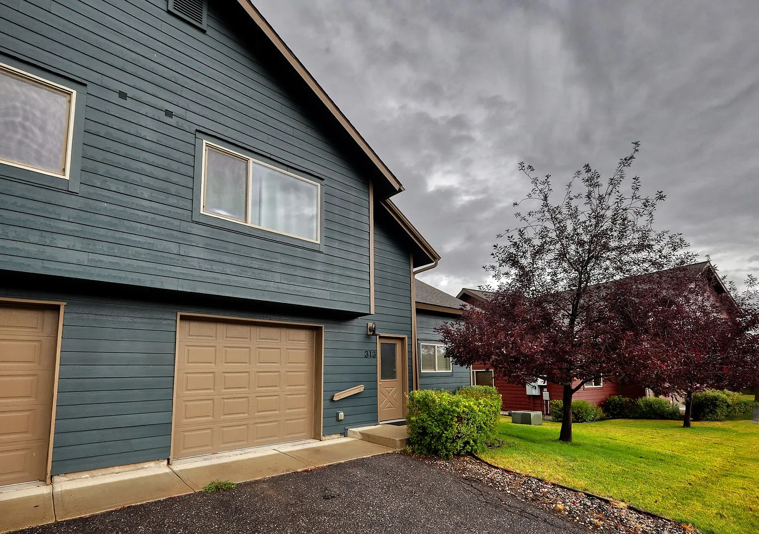Immaculate 3 Bed, 3 Bath Furnished Condo in Prime Big Sky Location — Photo 1