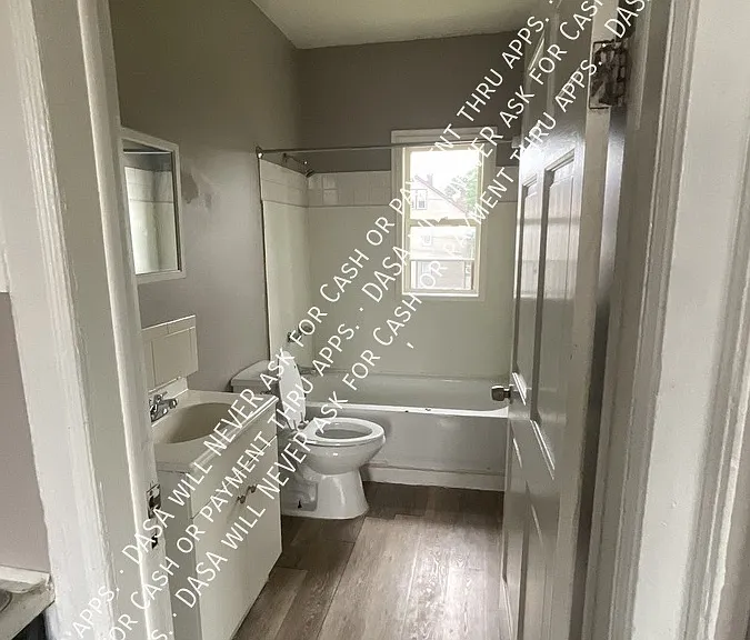 80 Abbott Rd #UPPER — Photo 11