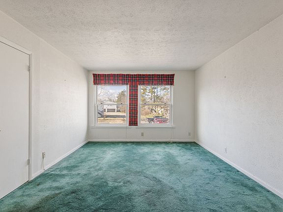 3rd image of 810 Bellevue Rd APT 235