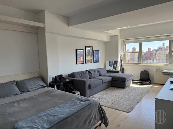 15 Charles St APT 17B, New York, NY 10014