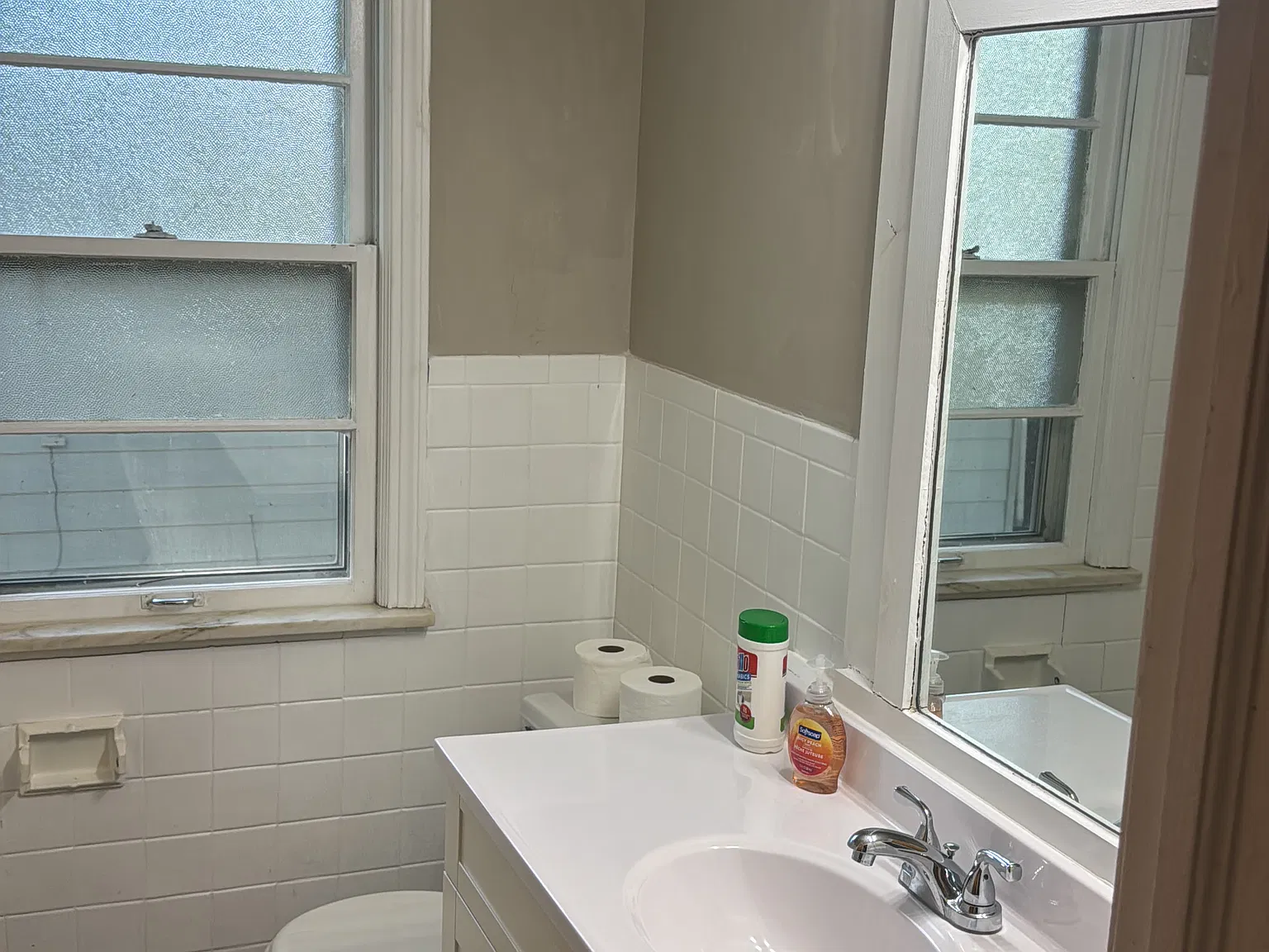 3 bed, 2927 sqft, $2,200 — Photo 2