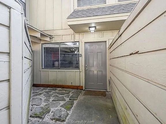 2nd image of 4403 Carter Creek Pkwy APT 6